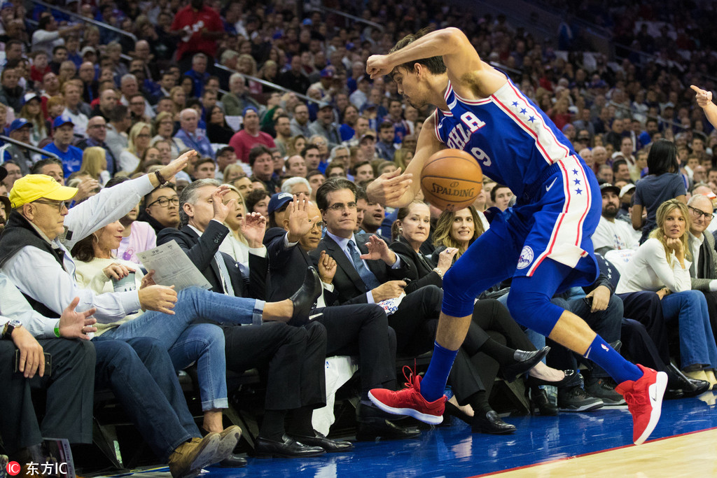 赛后伤情更新引欢呼风云突变门兴格拉德巴赫加时末段更衣室发声，现场解说直呼：费耶诺德围绕意甲主帅复盘